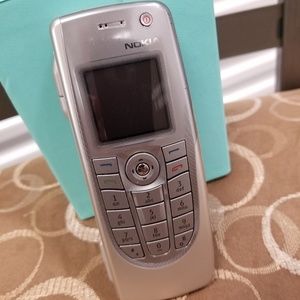 VINTAGE NOKIA 9300.